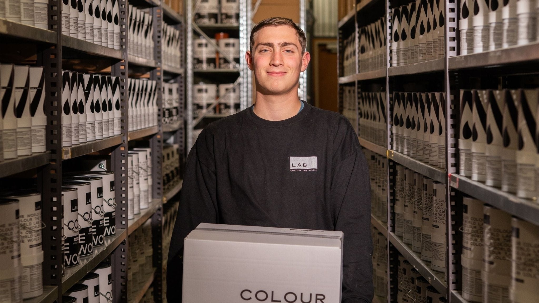 MANAGER LOGISTIEK & ORDERPRODUCTIE - LAB COLOUR THE WORLD