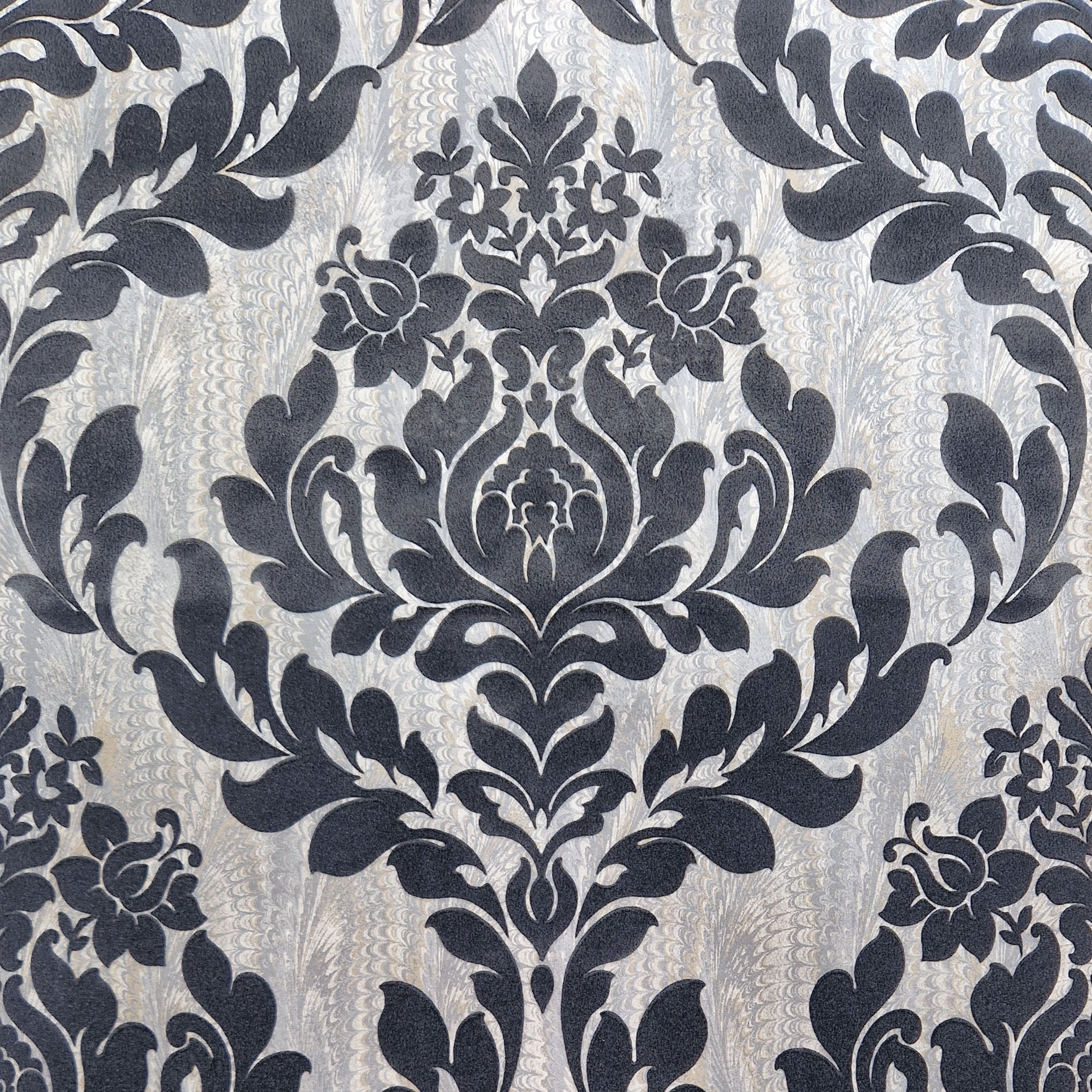 1838 Wallcoverings Faversham Behang 1602-101-04 - Charcoal Black