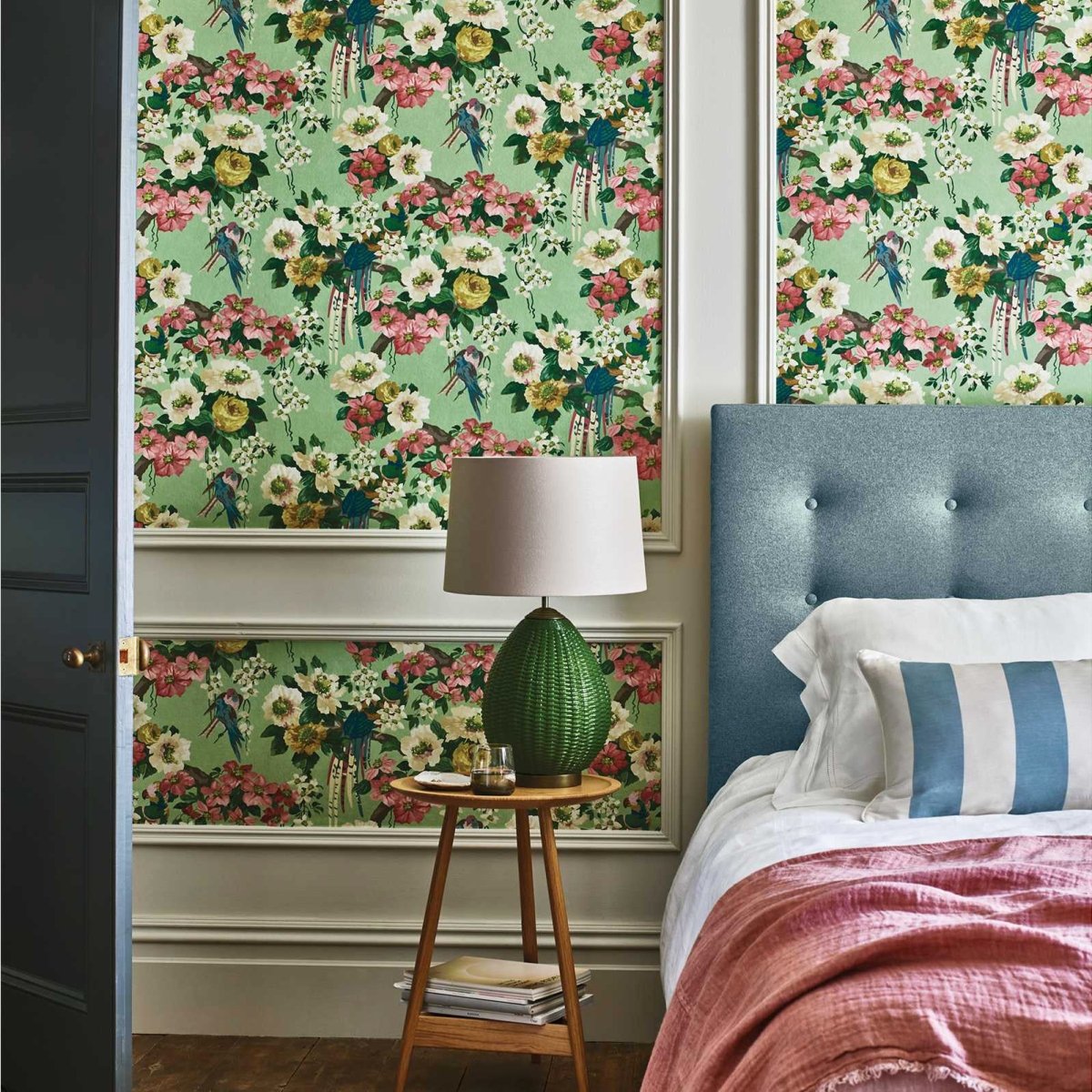 1838 Wallcoverings Floral Serenade Behang 2412-181-02 - LAB COLOUR THE WORLD