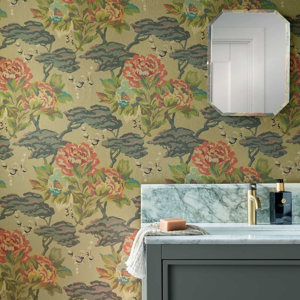 1838 Wallcoverings V&A Decorative Papers Paeonia Behang 2311-170-03 - LAB COLOUR THE WORLD