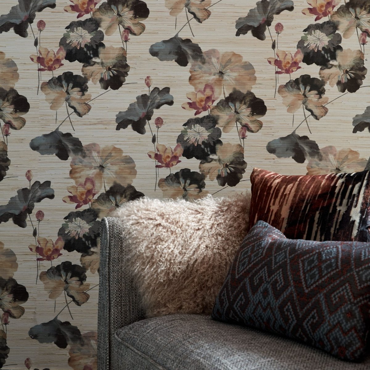 1838 Wallcoverings Willow Water Lilies Bracken Behang 2008-143-01 - LAB COLOUR THE WORLD