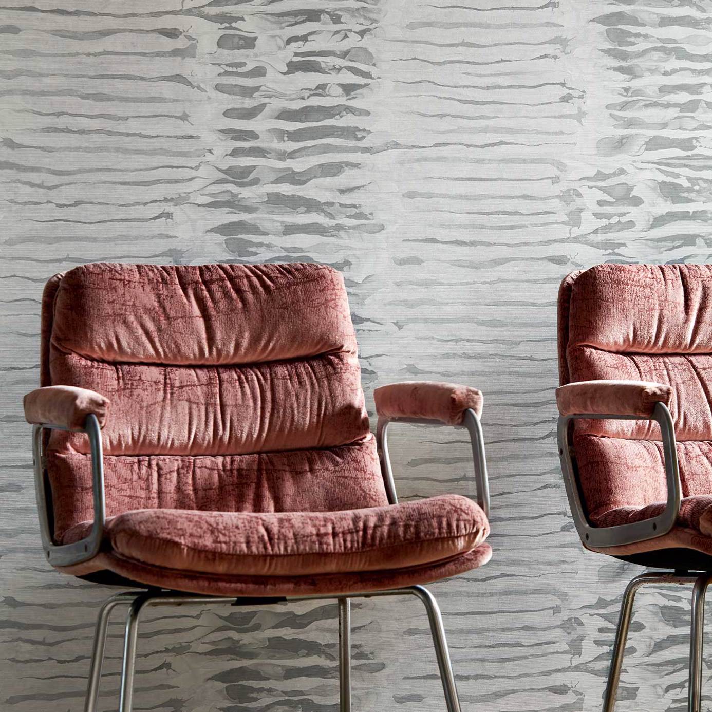 Harlequin Ripple Stripe Wide Width Behang 112578 — LAB COLOUR THE WORLD