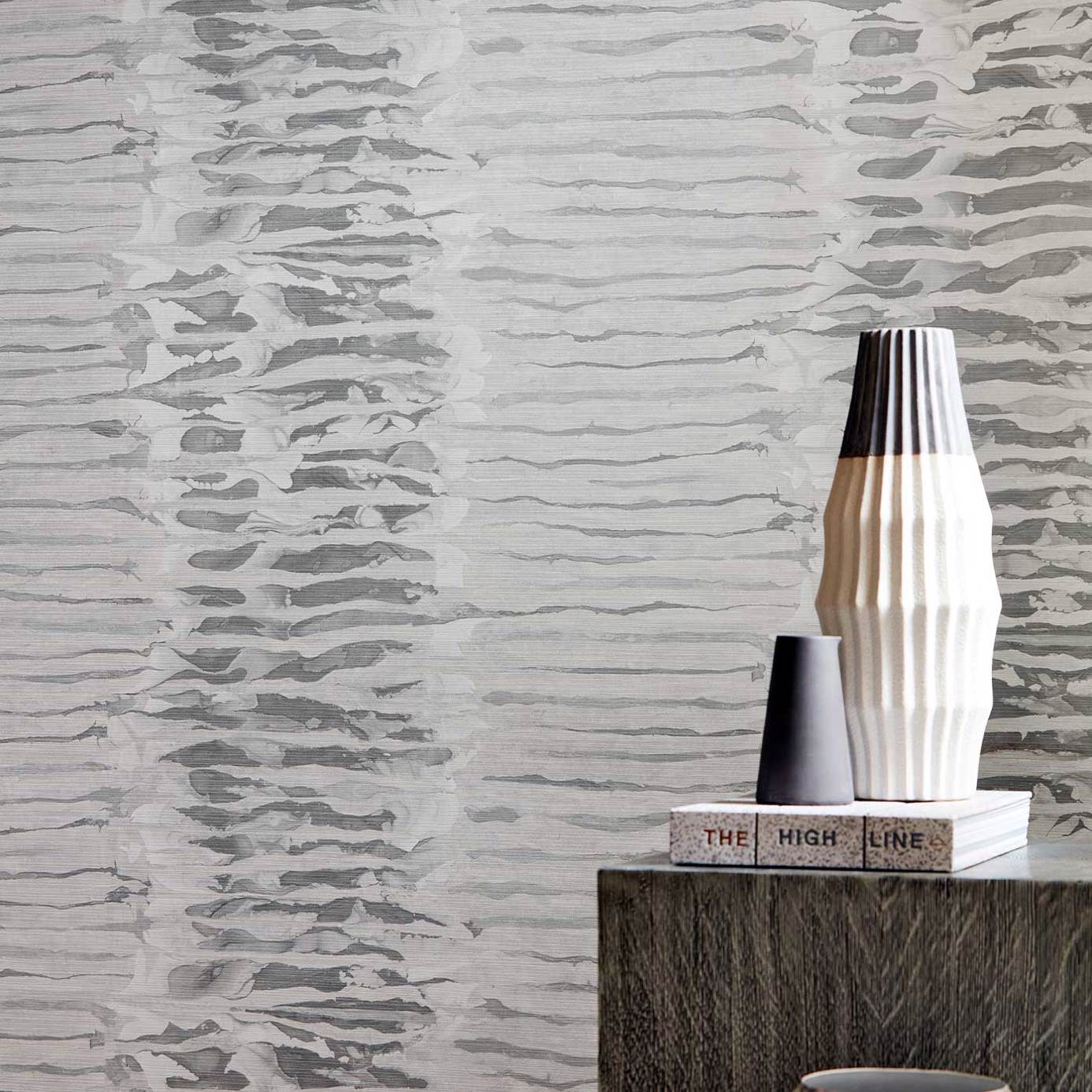 Harlequin Ripple Stripe Wide Width Behang 112578 — LAB COLOUR THE WORLD