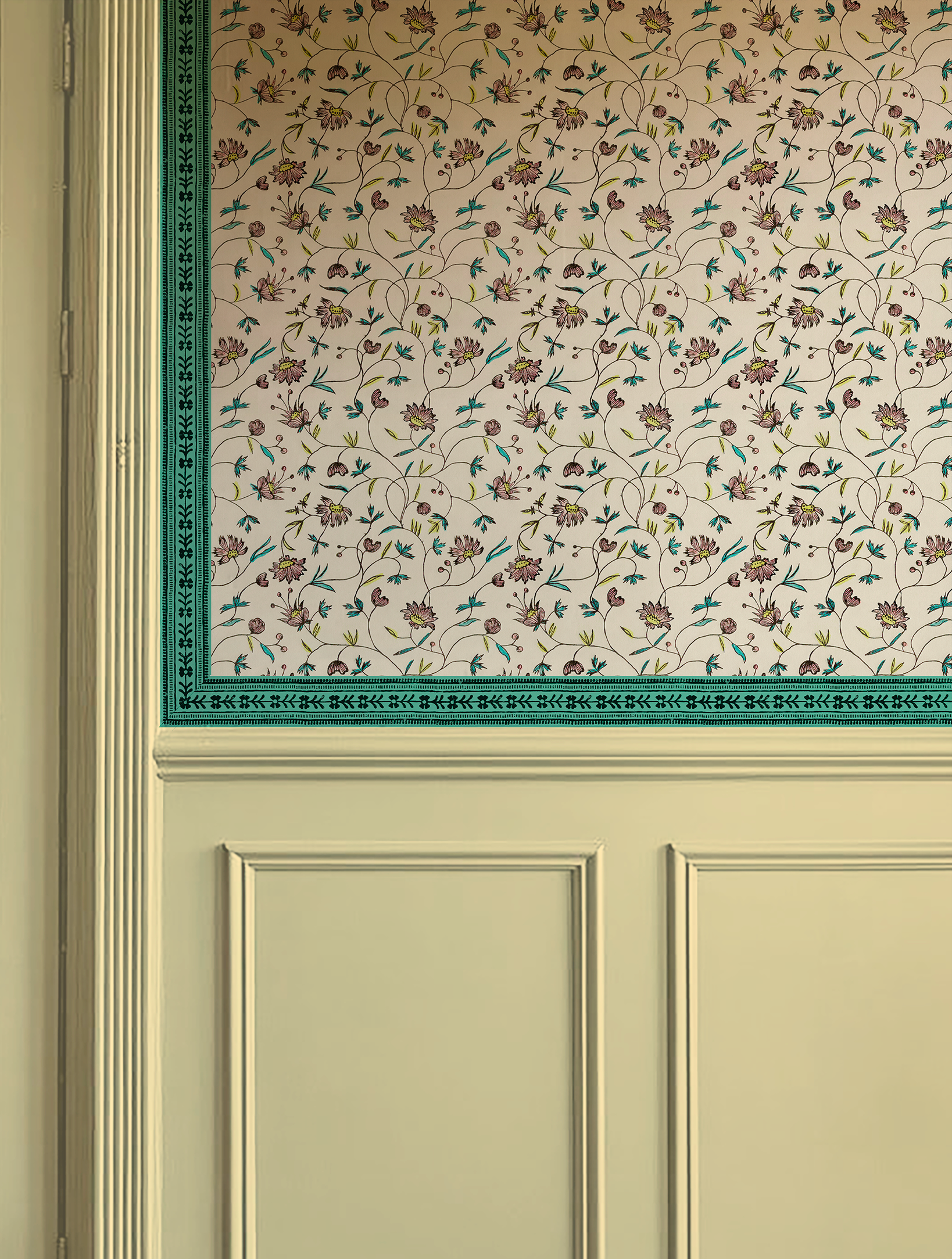 Antoinette Poisson Guirlande de fleurs Fries 116D
