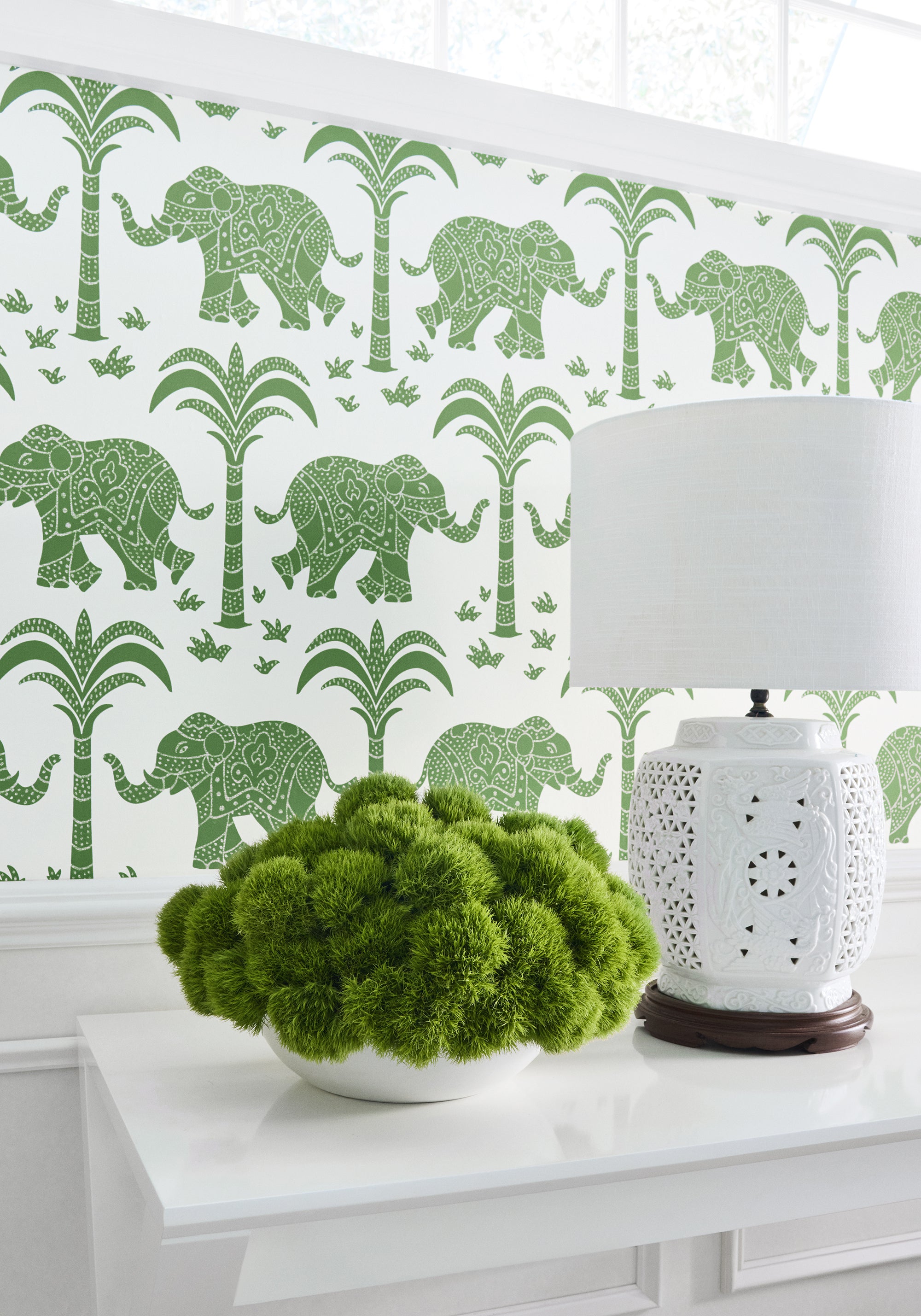 Thibaut Kismet Elephant Behang T16201 - sfeerbeeld