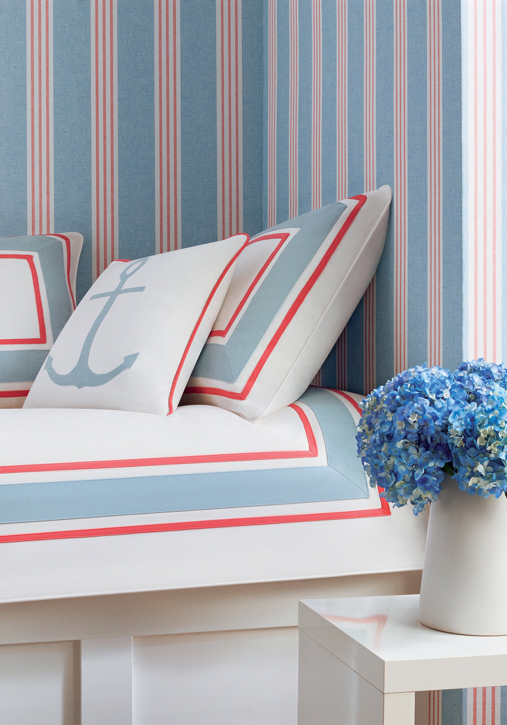Thibaut Pavilion Canvas Stripe Behang T13362 - sfeerbeeld