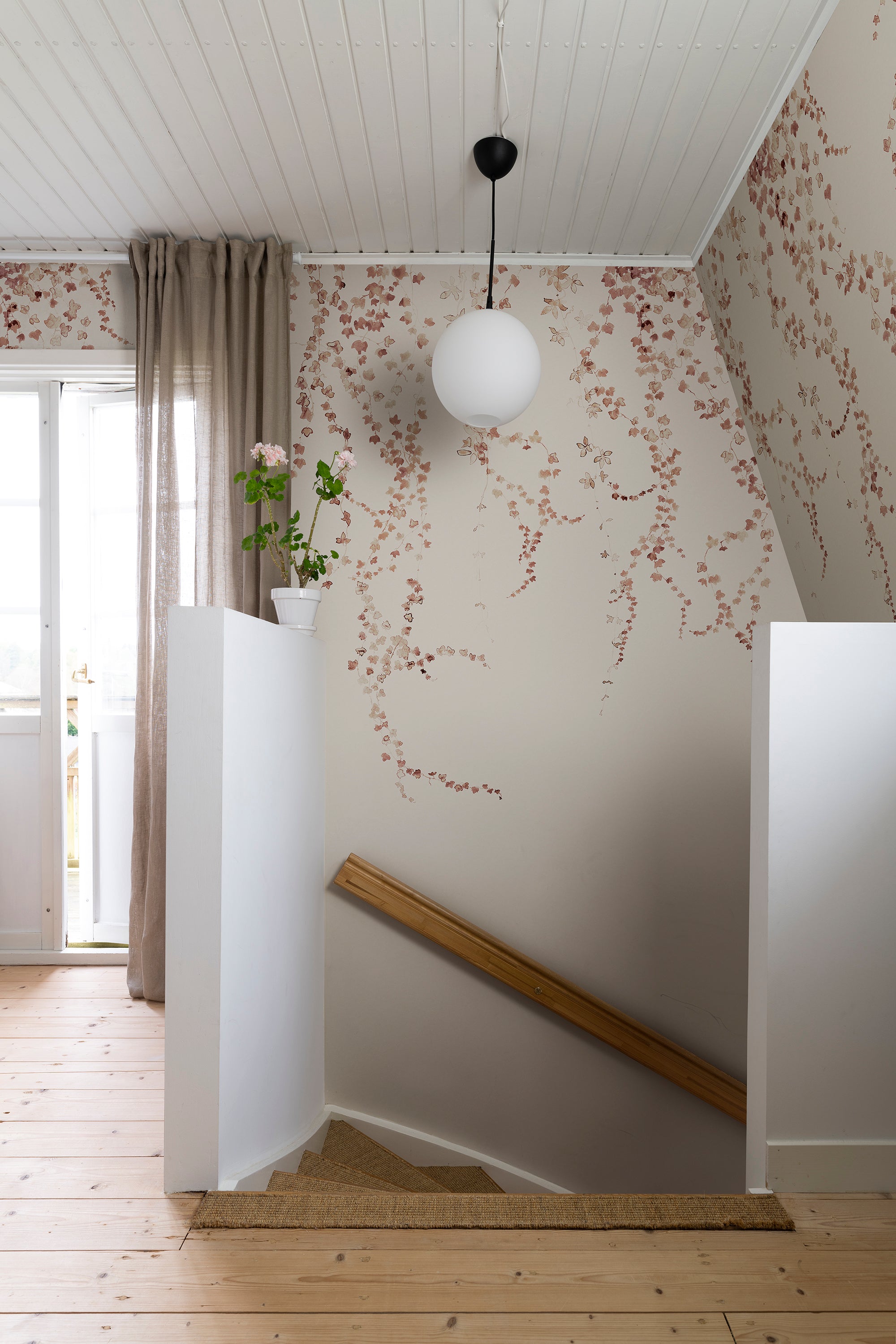 Sandberg Aralia Behang S10175 - Burgundy