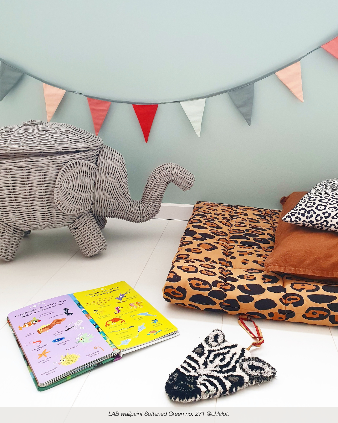 SOFTENED GREEN NO. 271