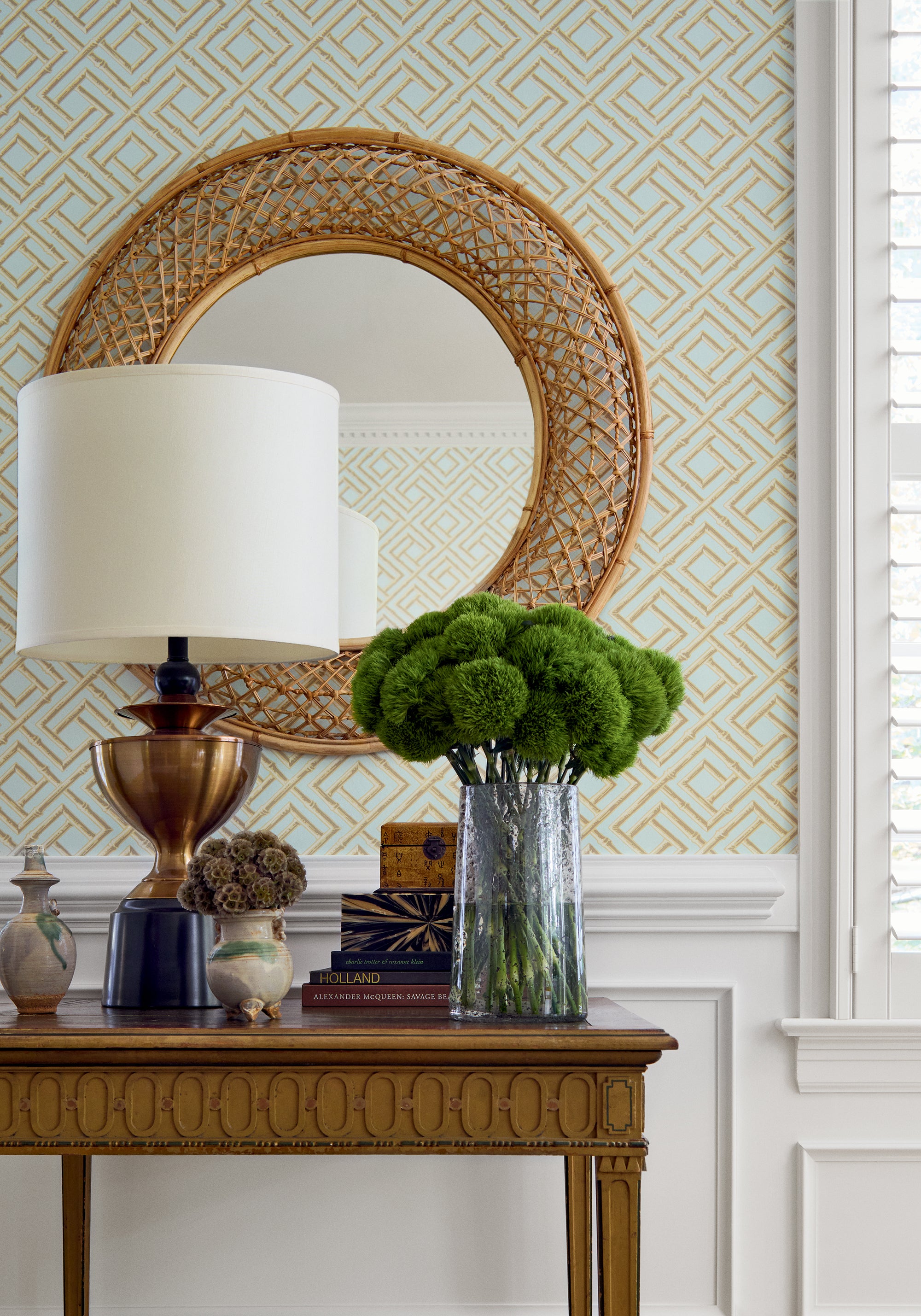 Thibaut Sojourn French Lattice Behang T42046 - sfeerbeeld