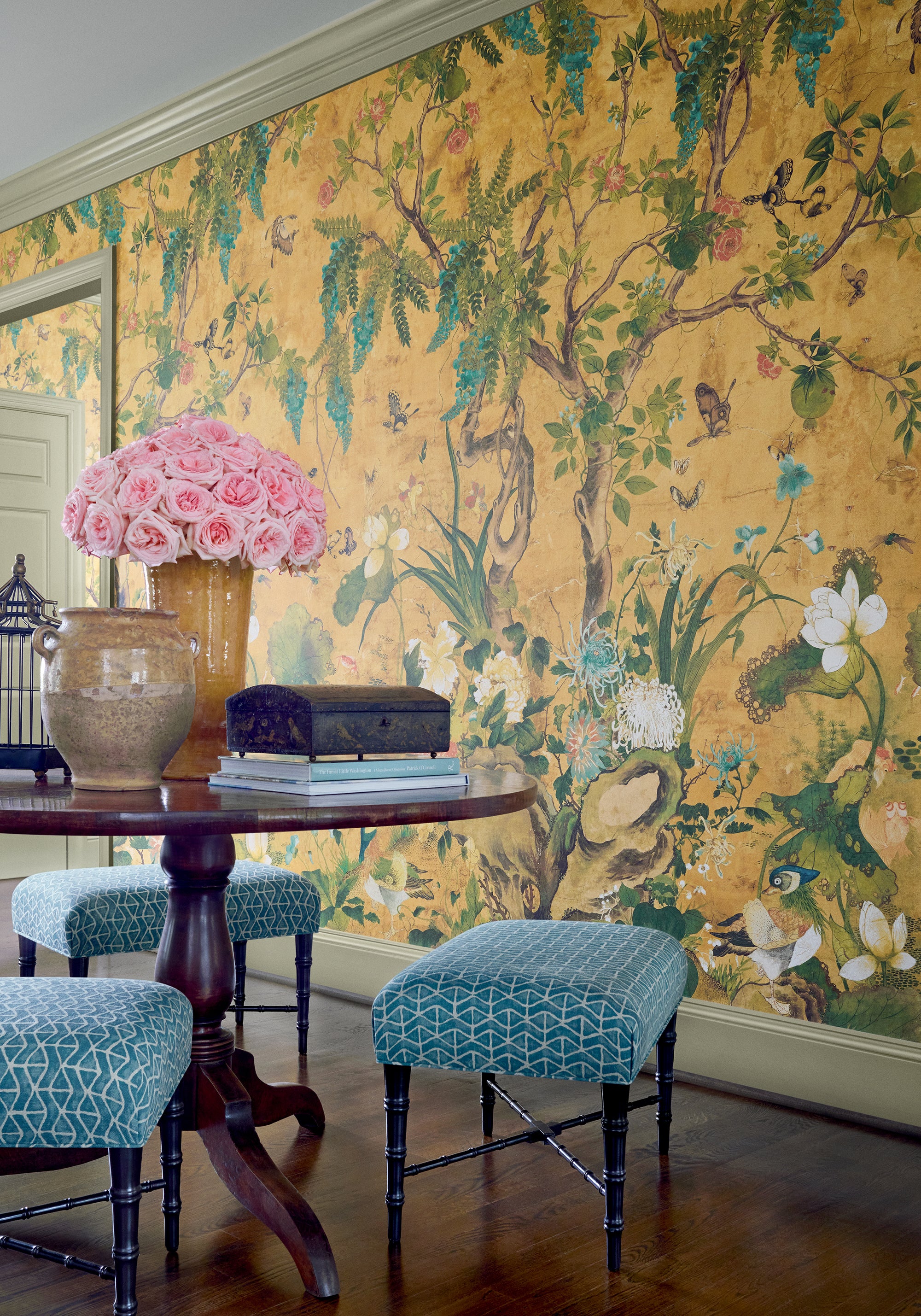 Thibaut Sojourn Wild Wisteria Mural Behang TM42052 - sfeerbeeld