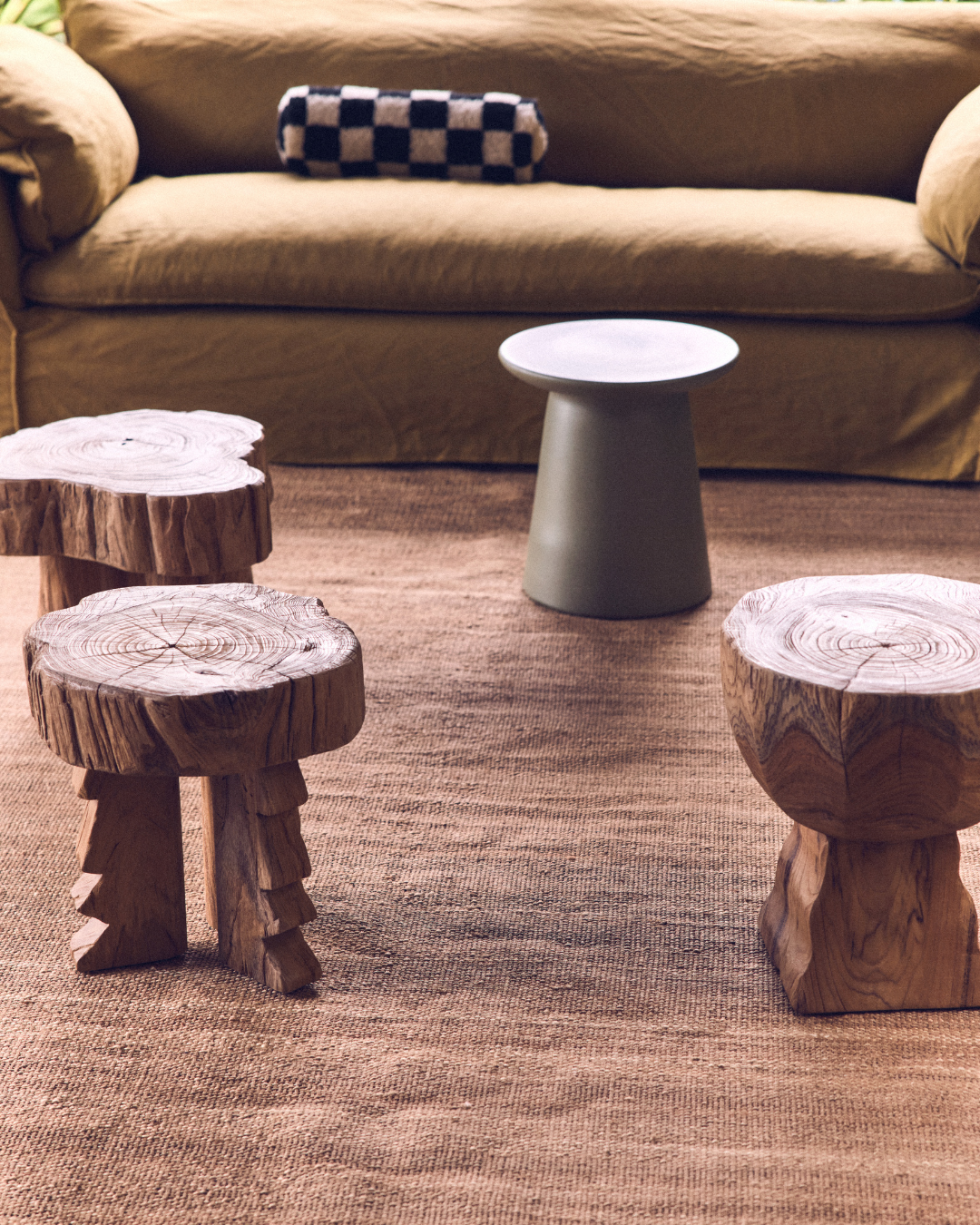 TEMPTING TAUPE NO. 675