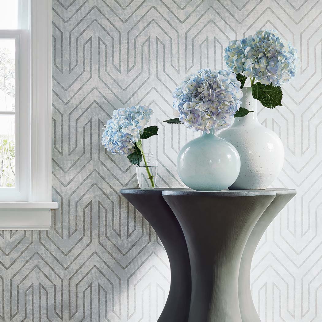 Anna French Colburn Chevron Behang Savoy AT9668 - LAB COLOUR THE WORLD