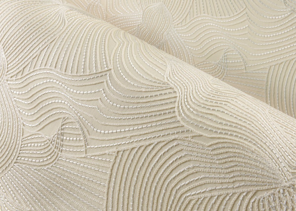 ARTE Moooi Wallcovering Green House Techno Bee Embroidered | Ivory MO5040 - LAB COLOUR THE WORLD