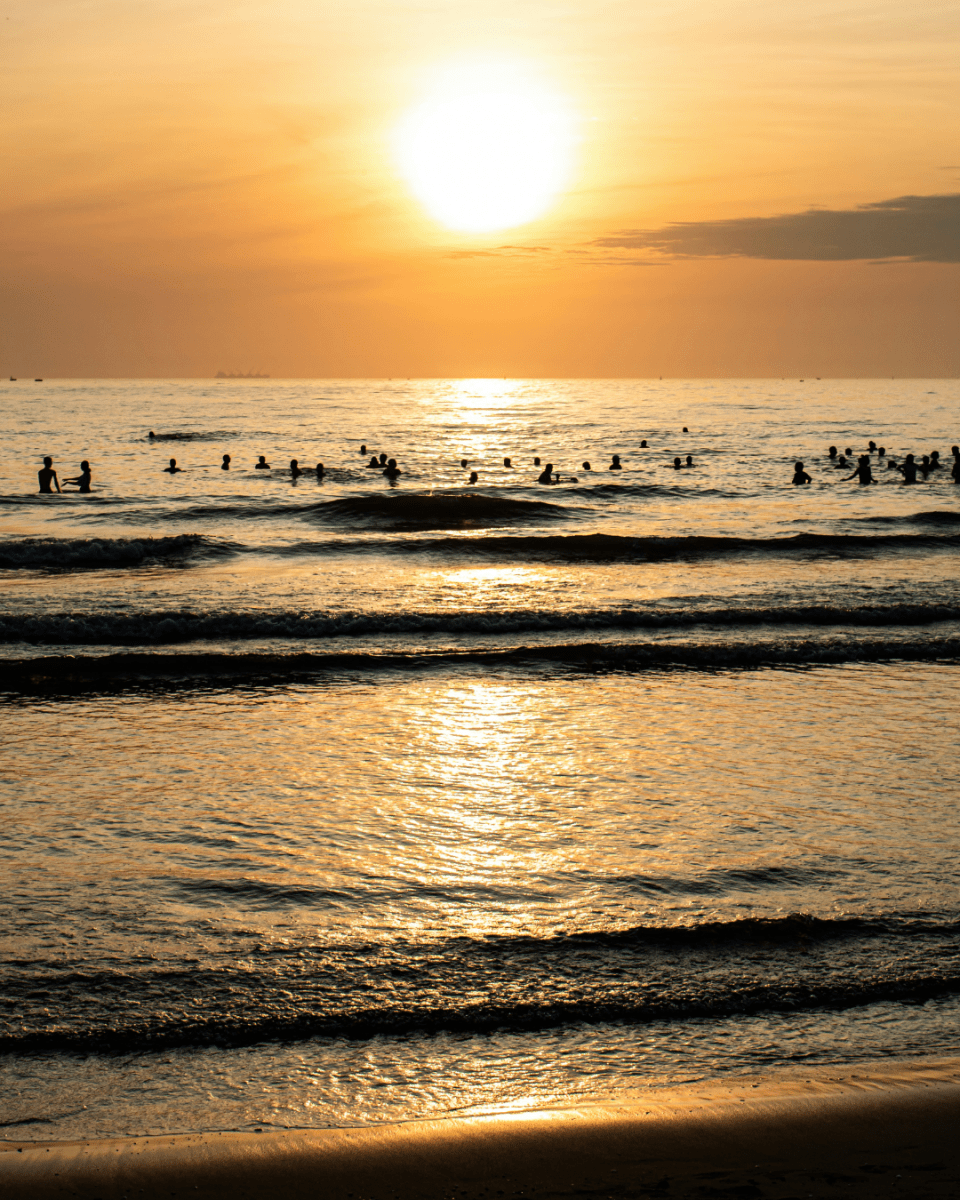 ASIAN SUNRISE NO. 978 - LAB COLOUR THE WORLD
