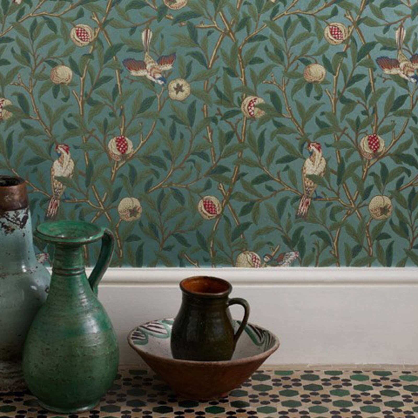 Morris & Co. Bird & Pomegranate Behang 216454 - LAB COLOUR THE WORLD