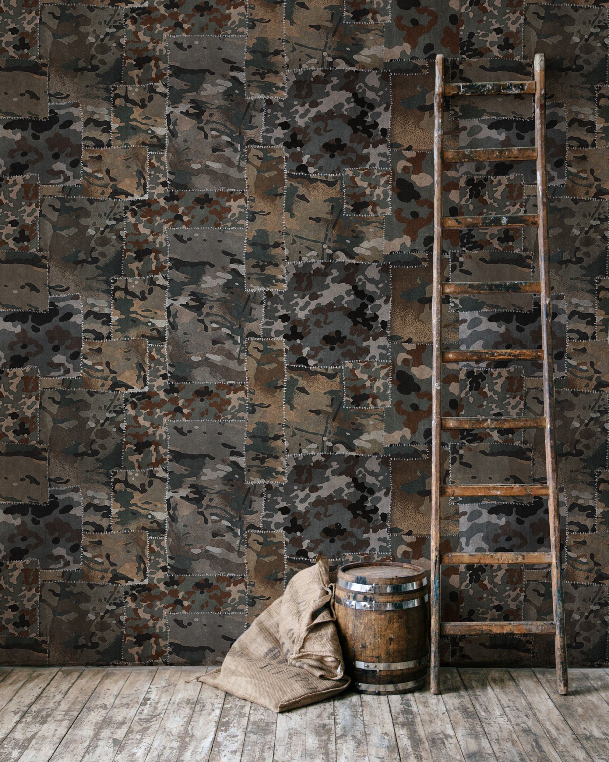 Mind The Gap Camo Brown Behang