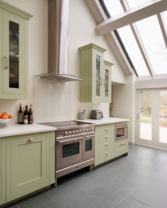 Cooking Apple Green no. 32 - LAB COLOUR THE WORLD