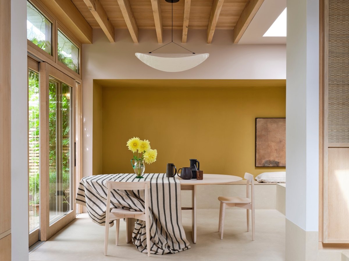 Duster no. 319 - LAB COLOUR THE WORLD