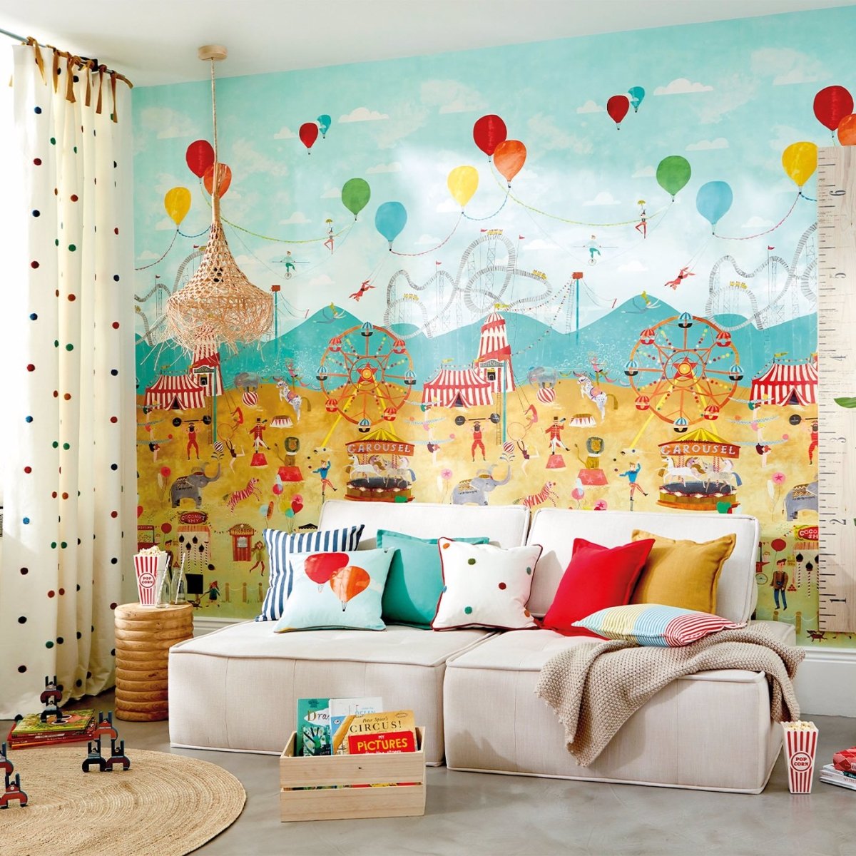 Harlequin Lifes A Circus Behang 112647 - LAB COLOUR THE WORLD