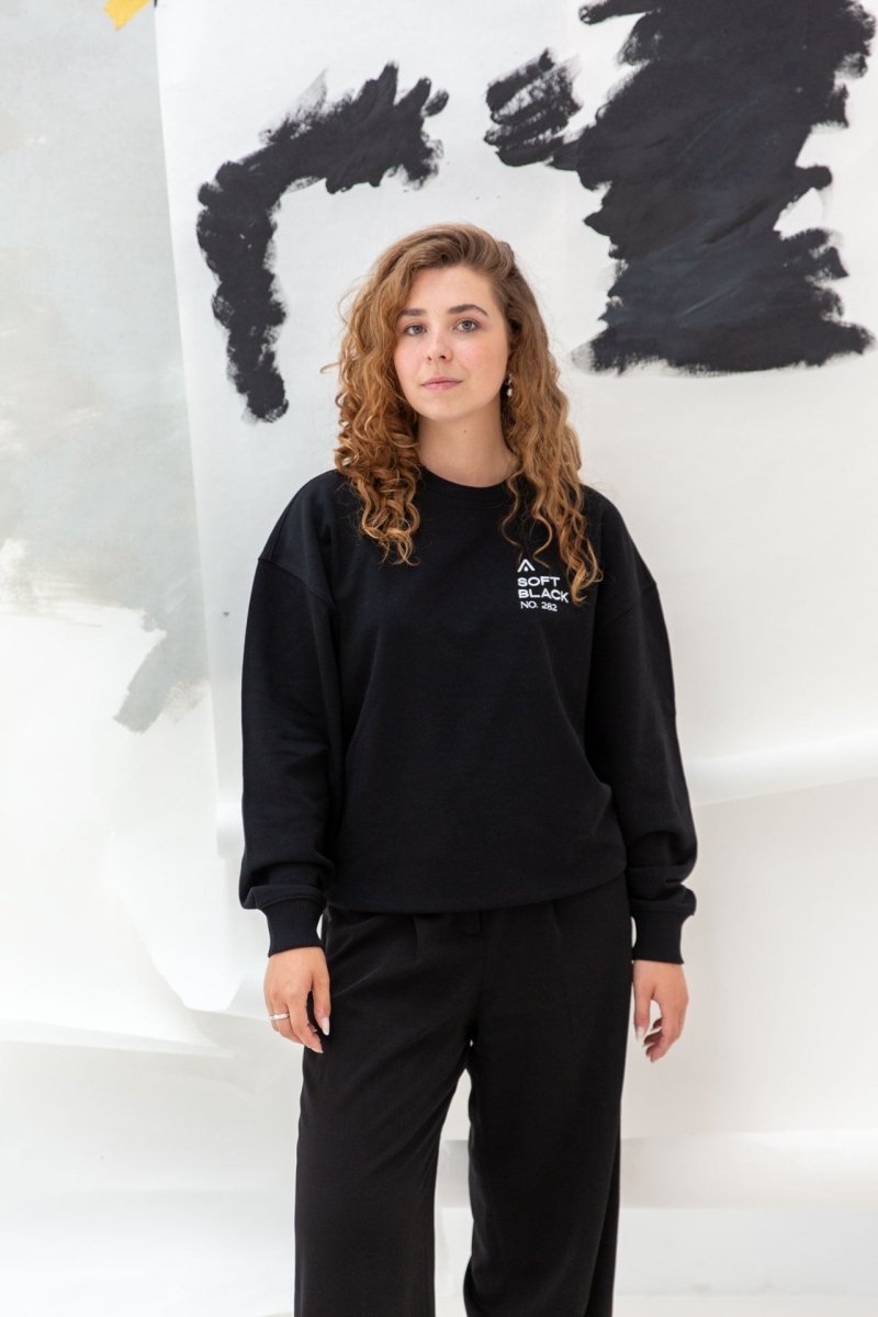 LAB SWEATER SOFT BLACK NO. 282 - LAB COLOUR THE WORLD