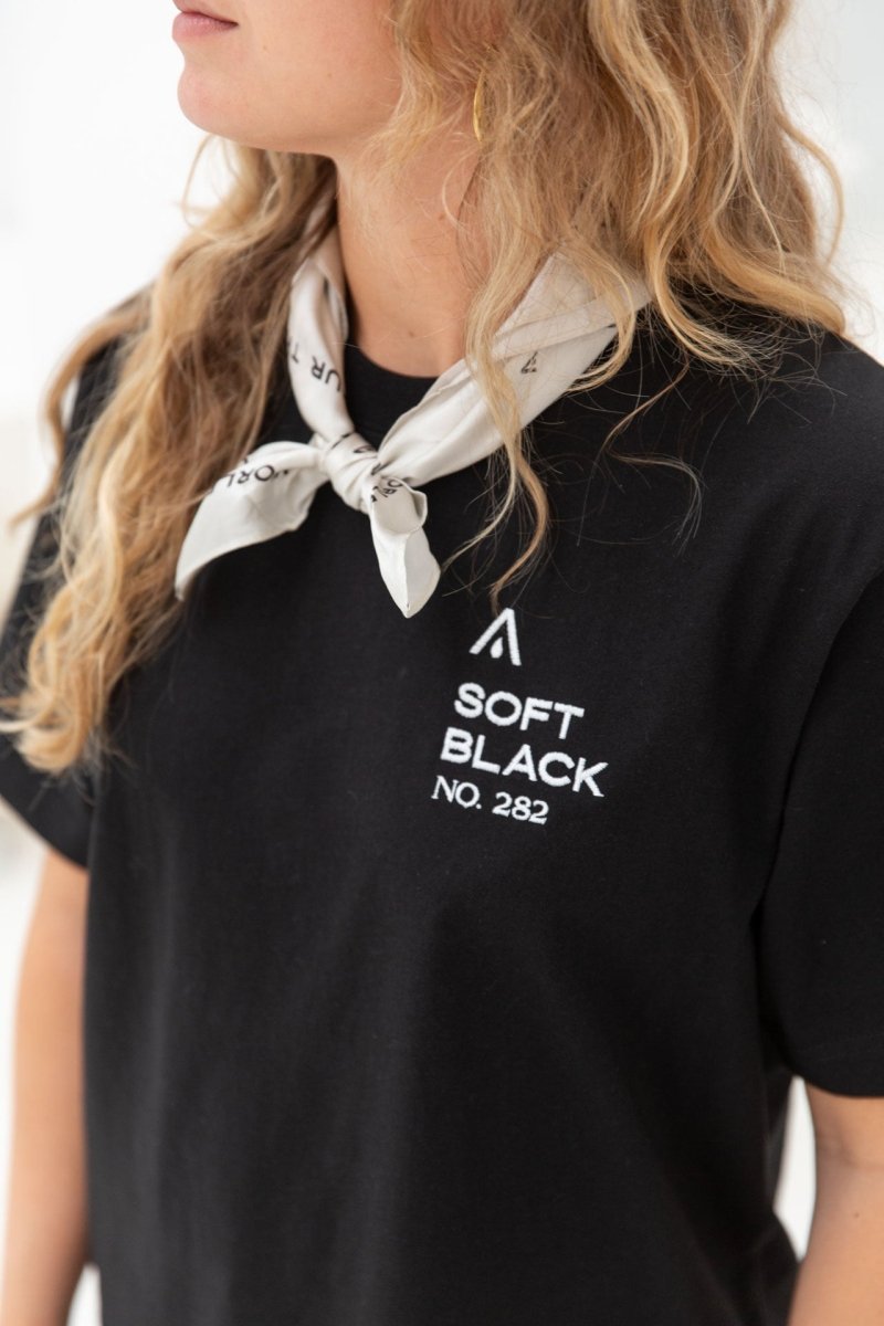 LAB T - SHIRT SOFT BLACK NO. 282 - LAB COLOUR THE WORLD