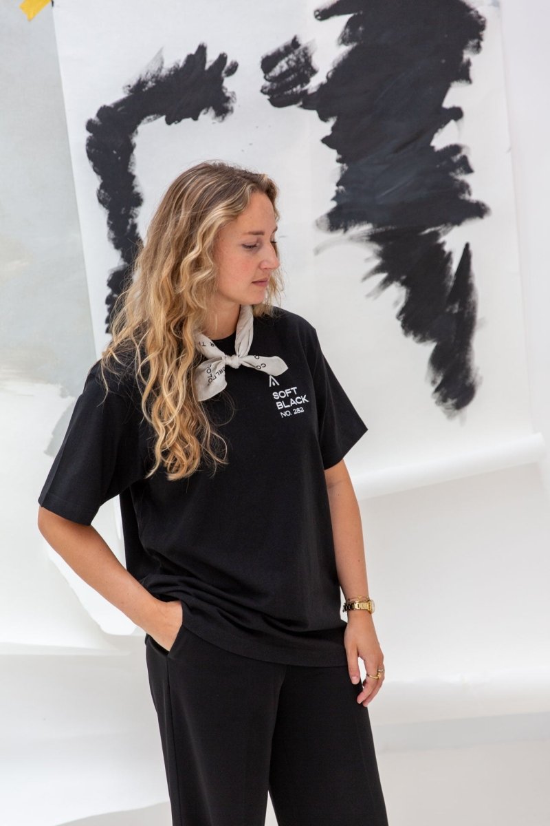 LAB T - SHIRT SOFT BLACK NO. 282 - LAB COLOUR THE WORLD