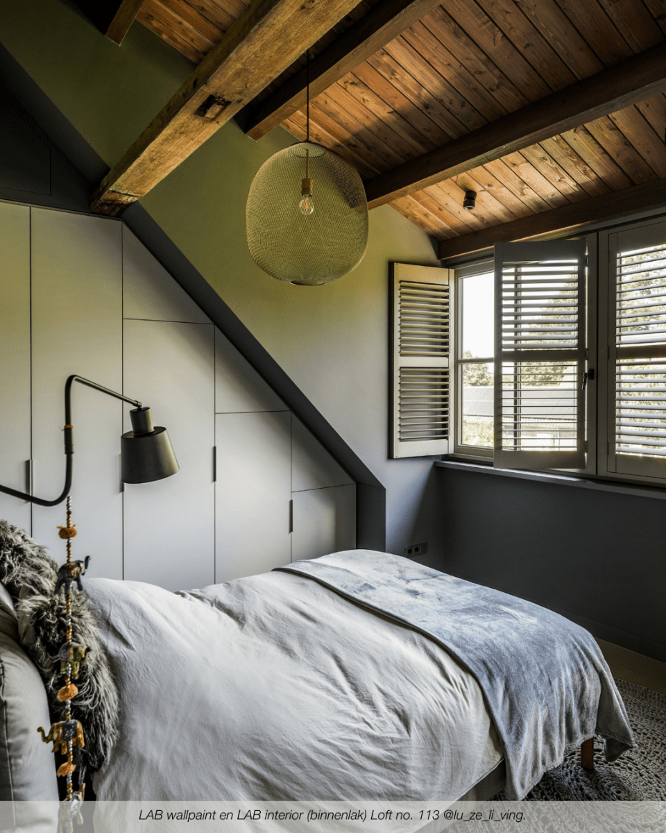 LOFT NO. 113 - LAB COLOUR THE WORLD