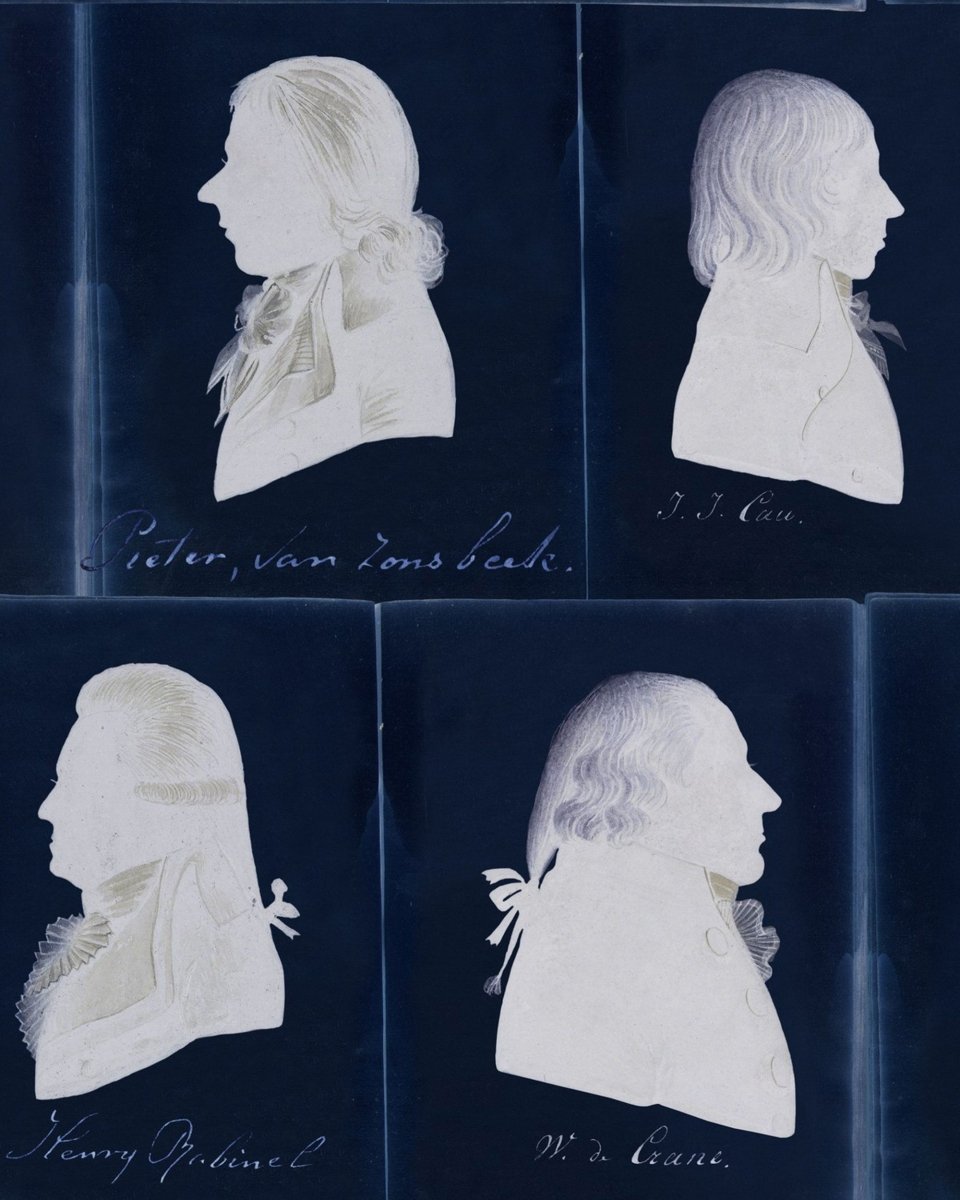 Mind The Gap Dutch Portraits Blue Behang WP20186 - LAB COLOUR THE WORLD