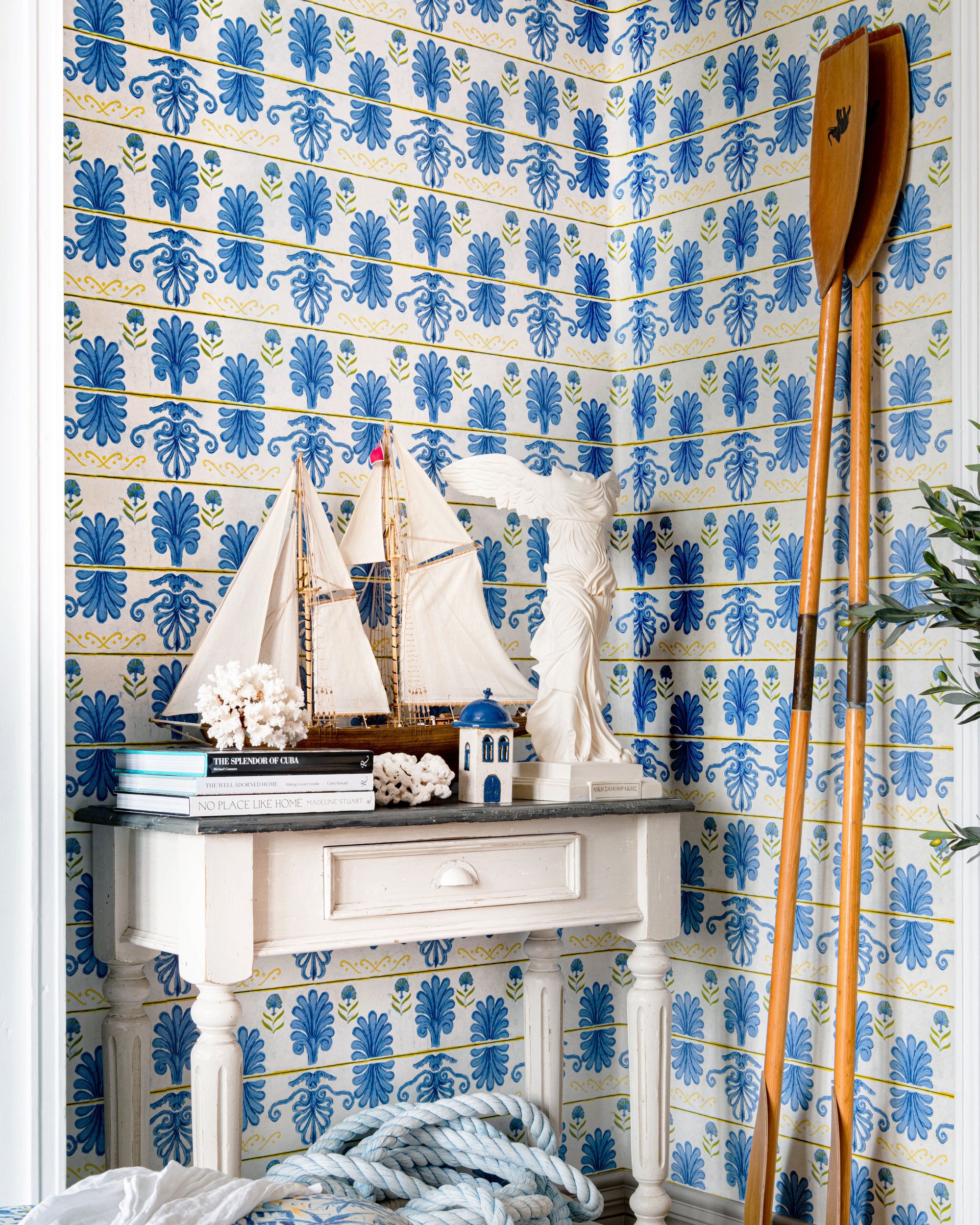 Mind The Gap Mykonos Villa Motif Lemon Behang