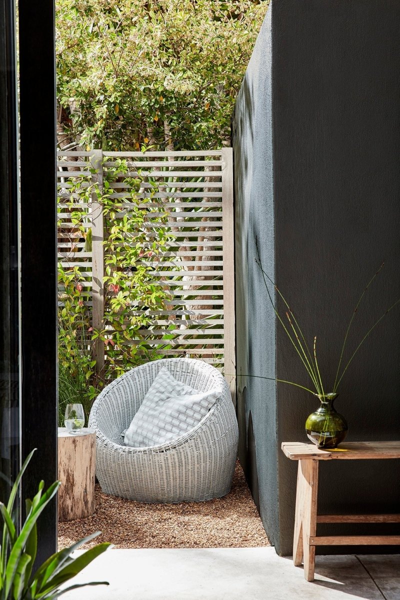 Obsidian Green no. 216 - LAB COLOUR THE WORLD