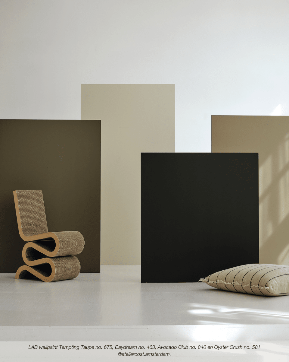 OYSTER CRUSH NO. 581 - LAB COLOUR THE WORLD