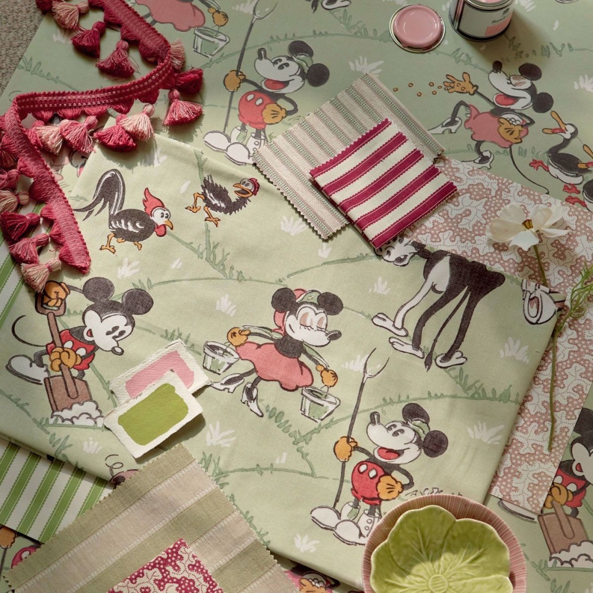 Sanderson Disney Home Mickey At The Farm Behang 217267 - LAB COLOUR THE WORLD