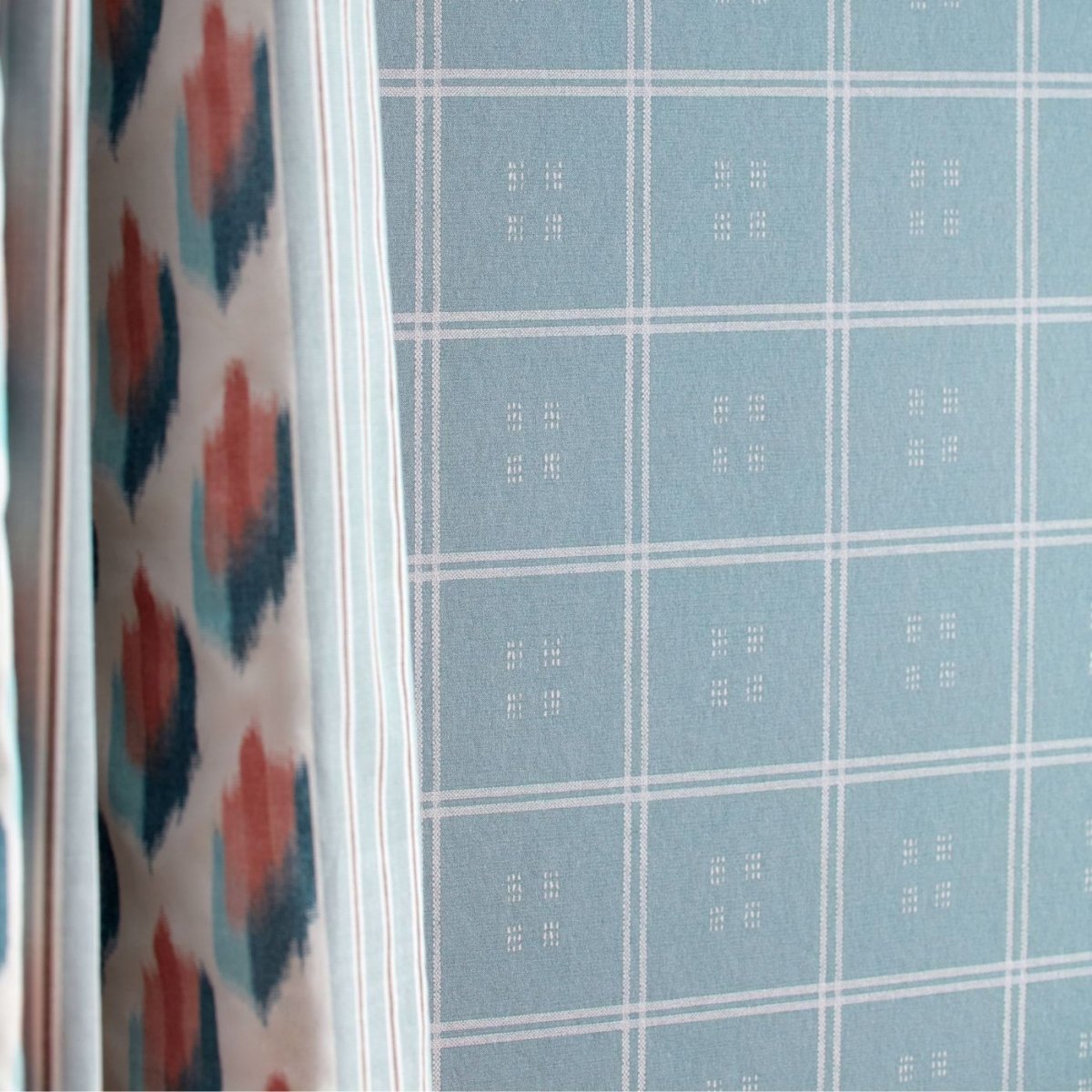 Sanderson Malay Behang 217455 - LAB COLOUR THE WORLD