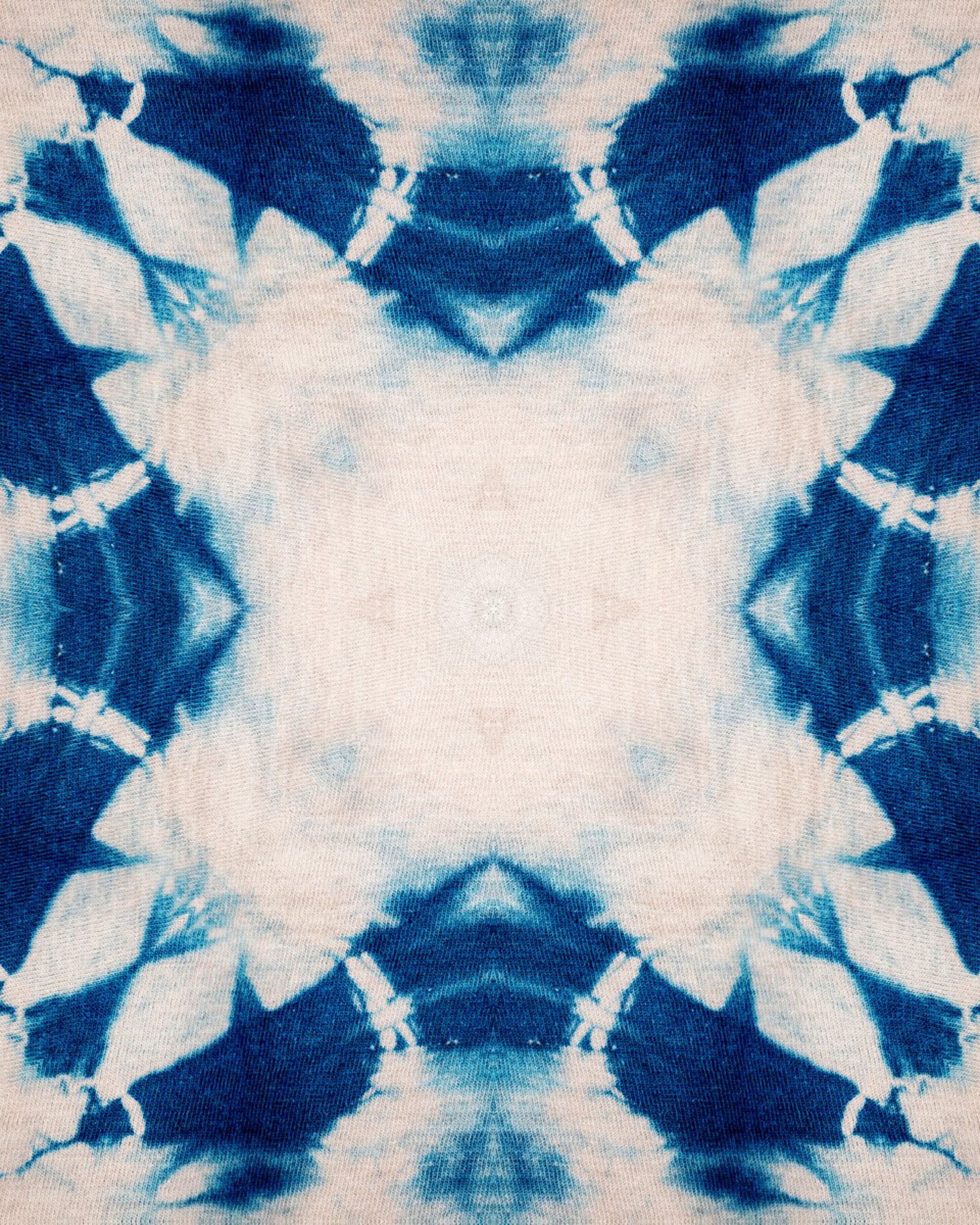 Mind The Gap Shibori Flower Behang