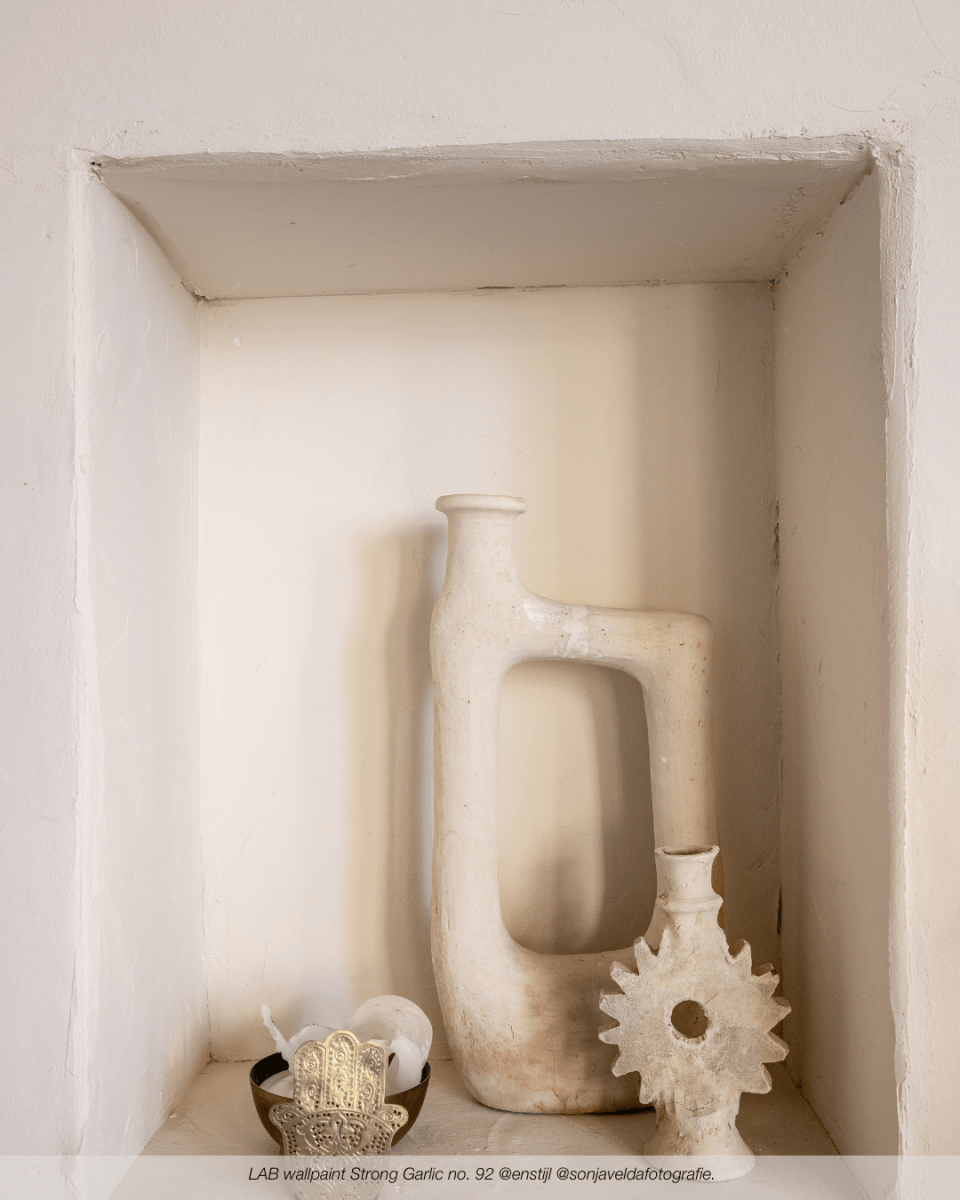 STRONG GARLIC NO. 92 - LAB COLOUR THE WORLD