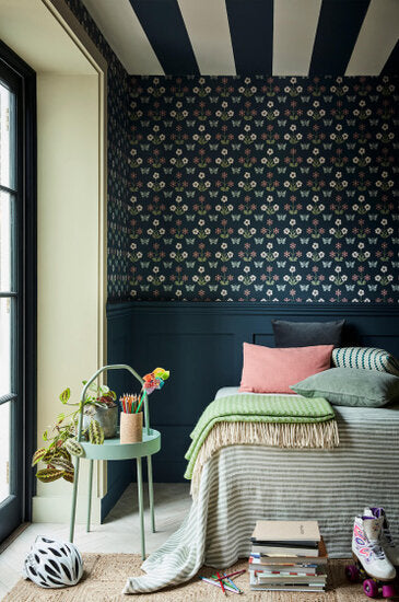Little Greene Burges Butterfly Behang Hicks' Blue