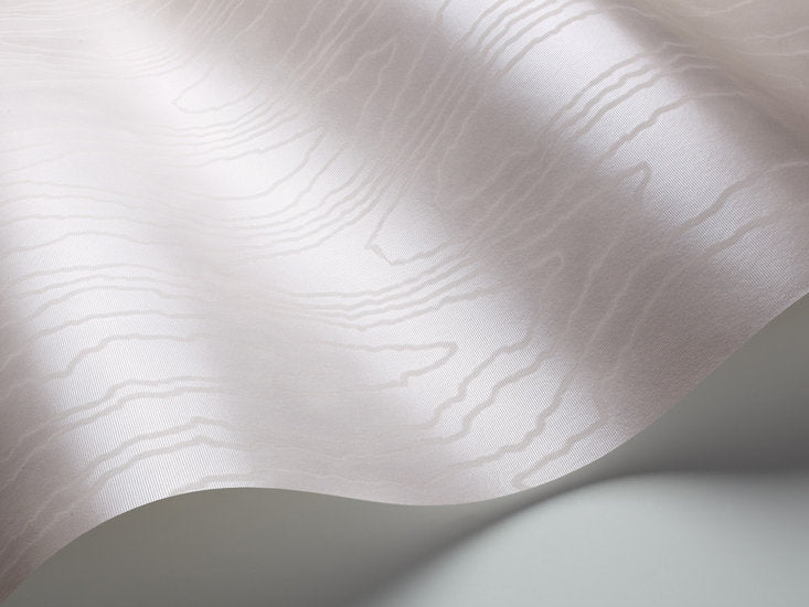 Behang Cole And Son Watered Silk 106-1006 Landscape Plain Collectie Luxury By Nature Wave