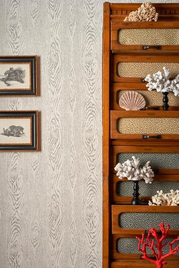 Behang Cole and Son Wood Grain 107-10045 Curio Luxury By Nature sfeer