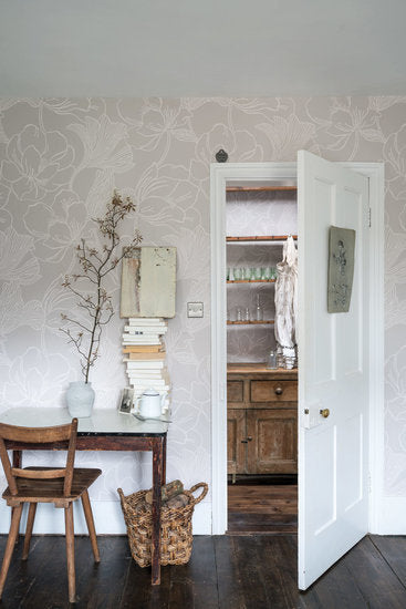 Farrow and Ball behang Helleborus BP 5603 Luxury by Nature sfeer