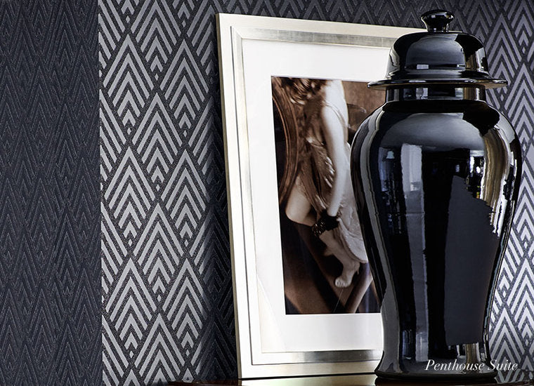 Ralph Lauren behang Jazz Age Geometric Charcoal PRL5019-04 sfeer Penthouse Suite Luxury By Nature