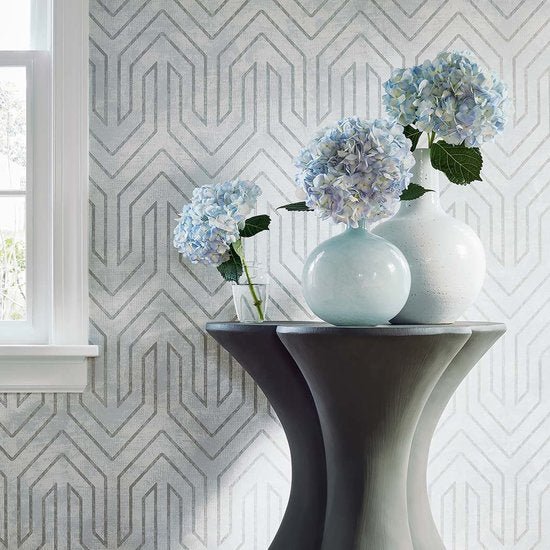 Anna French Colburn Chevron Behang Savoy AT9668 - LAB COLOUR THE WORLD