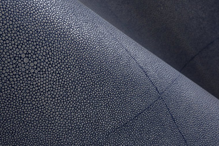 ARTE Shagreen Behang Monaco Blue 85523 - LAB COLOUR THE WORLD