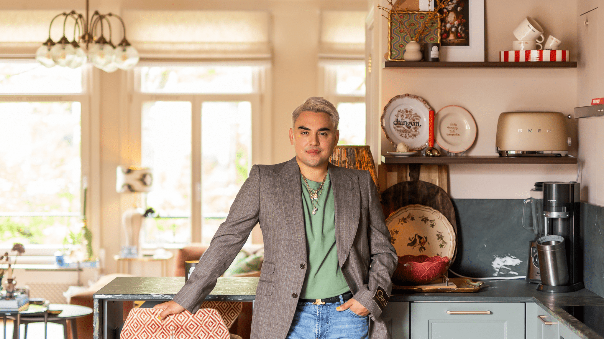 BINNENKIJKEN BIJ CONTENT CREATOR JOEY JAQ: KLEURRIJK MAXIMALISME - LAB COLOUR THE WORLD