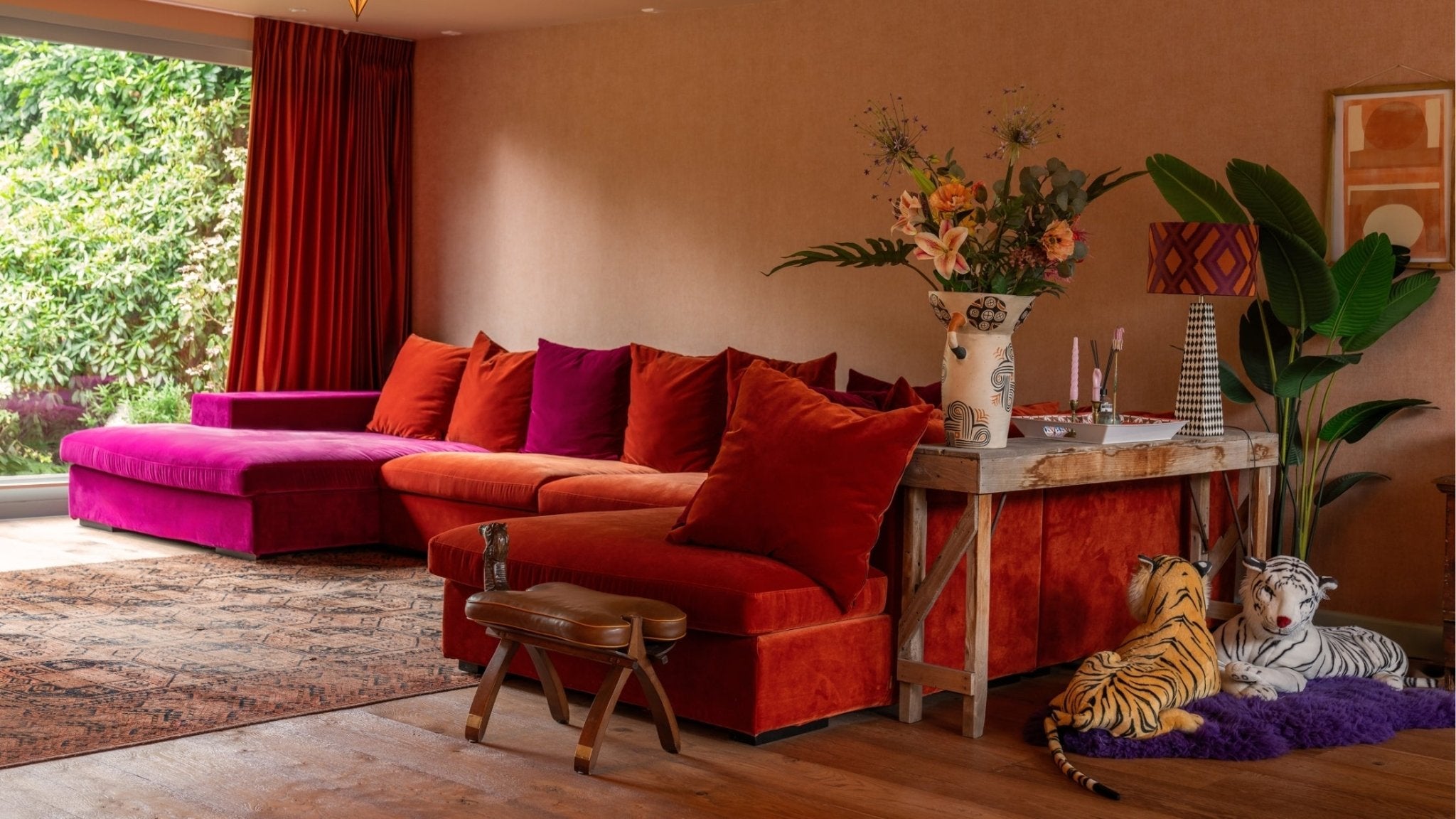 BINNENKIJKEN BIJ ELISE BOERS EN WOUTER PEELEN: WAAR DE ZON ALTIJD SCHIJNT - LAB COLOUR THE WORLD