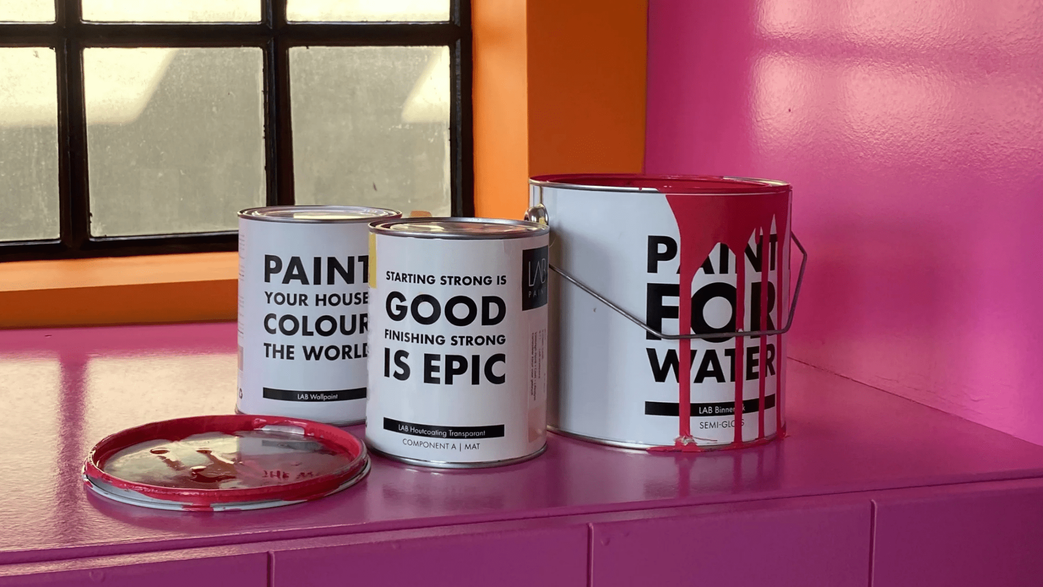 EXCLUSIEF KIJKJE ACHTER DE SCHERMEN IN DE KLEURRIJKE WERELD VAN PIEN STIEGLITZ - LAB COLOUR THE WORLD