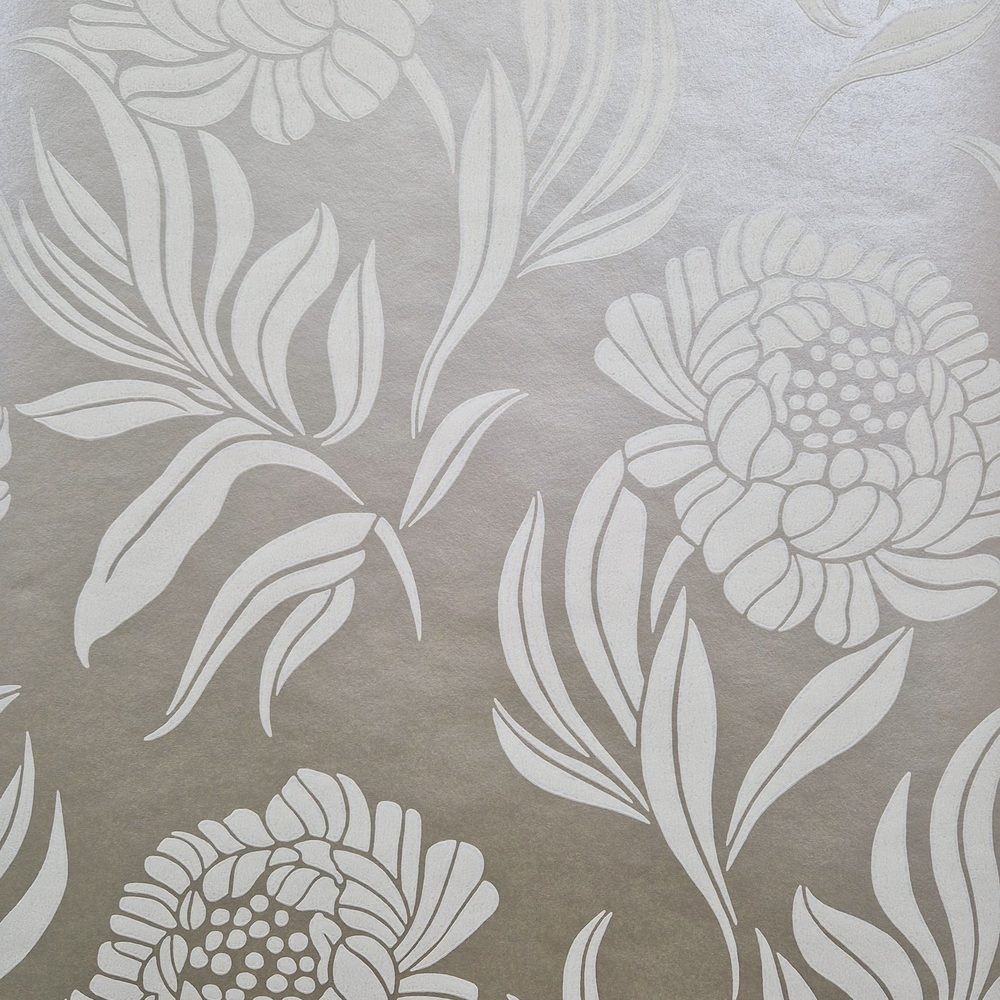 1838 Wallcoverings Chatsworth Behang 1602-106-06 - Taupe Metallic