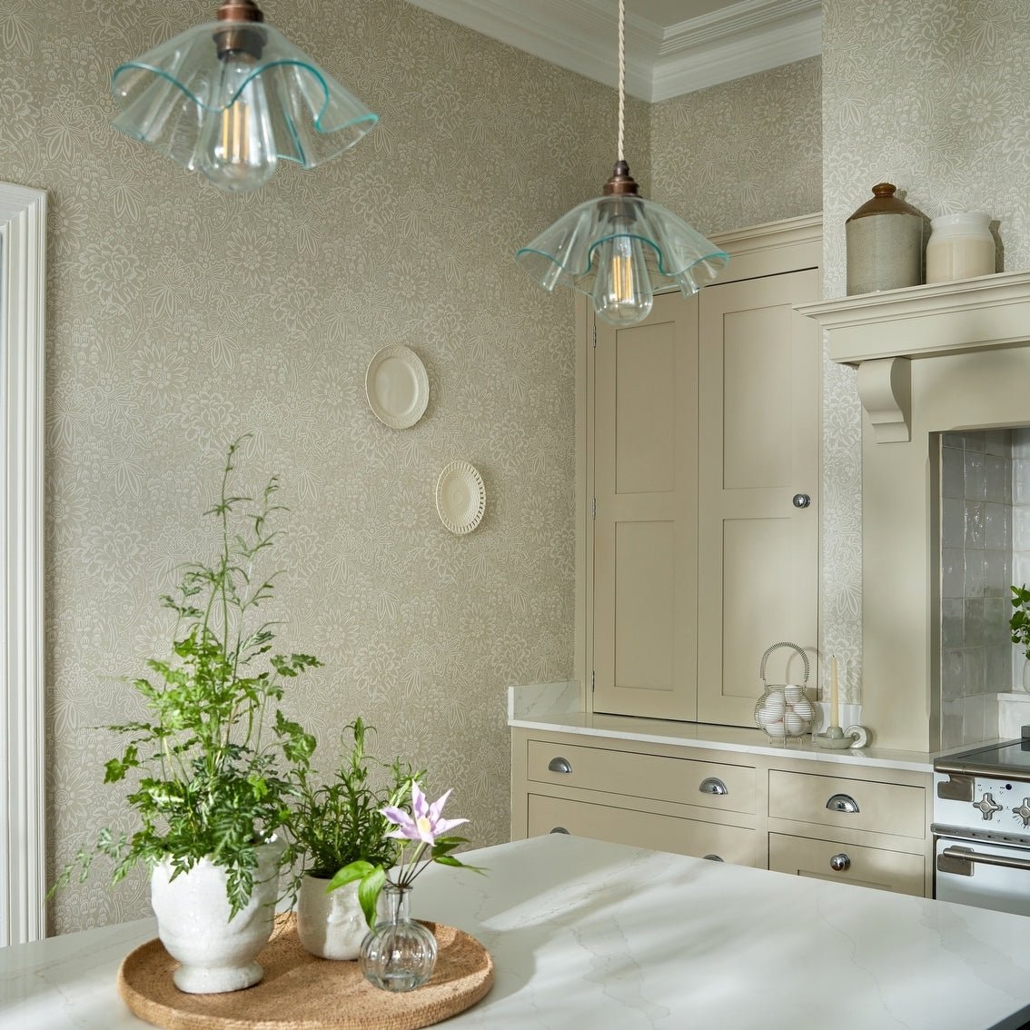 1838 Wallcoverings V&A Decorative Papers III Peony Garden Behang 2513-188-01 - LAB COLOUR THE WORLD