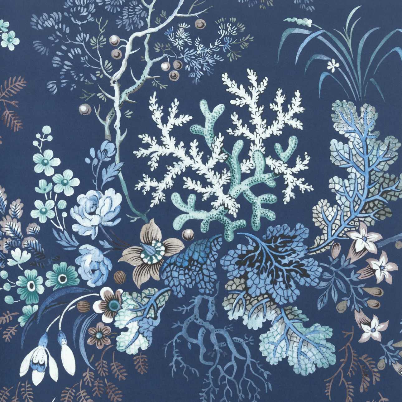 1838 Wallcoverings Kilburn's Coral Behang 2311-166-03 - Ocean Blue