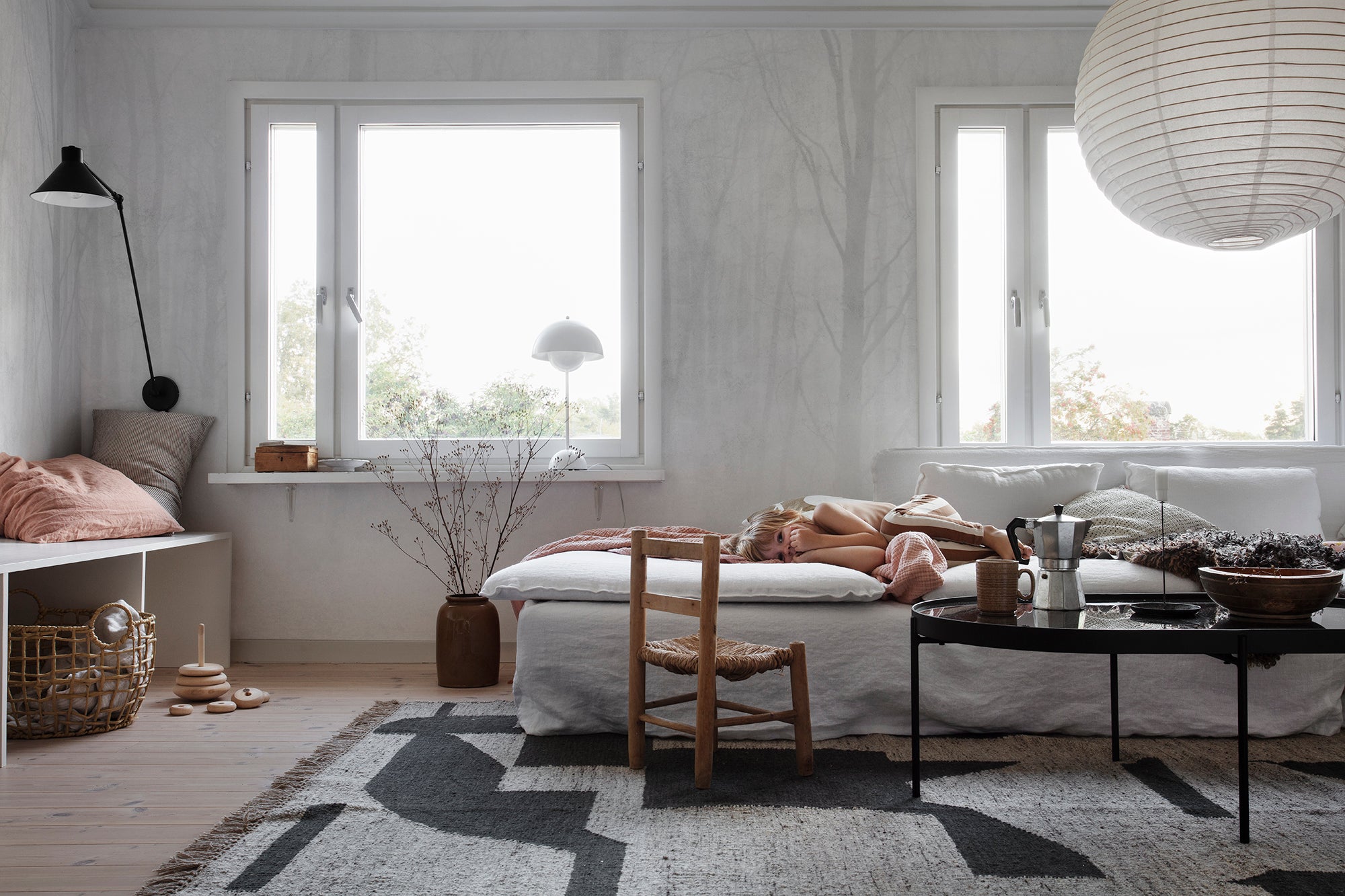 Sandberg Vinterskog Behang 622-18 - Gray