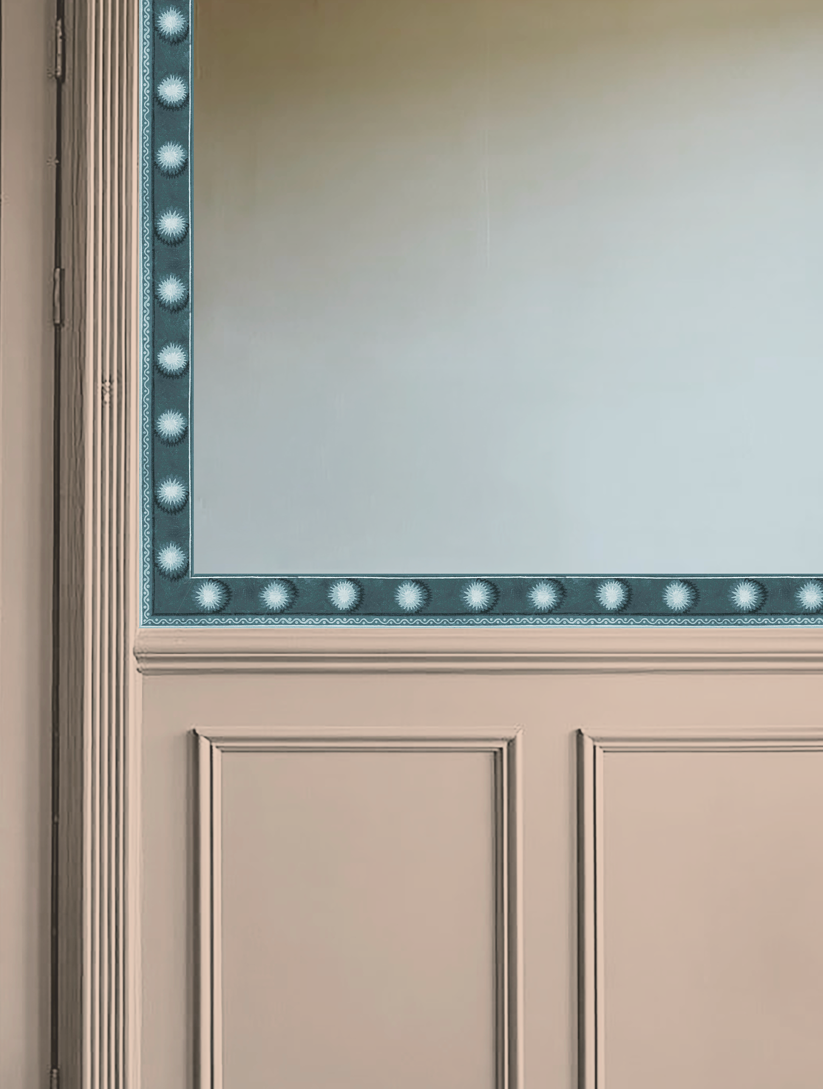 Antoinette Poisson Soleils Fries 119B